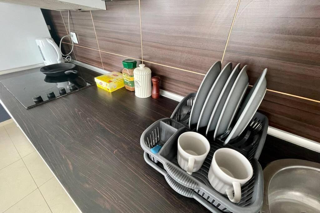 Sawa Apartment 2Xmetro Wifi 500 Mbs 50'Tv Netflix Hbo Appletv+ Warschau Buitenkant foto