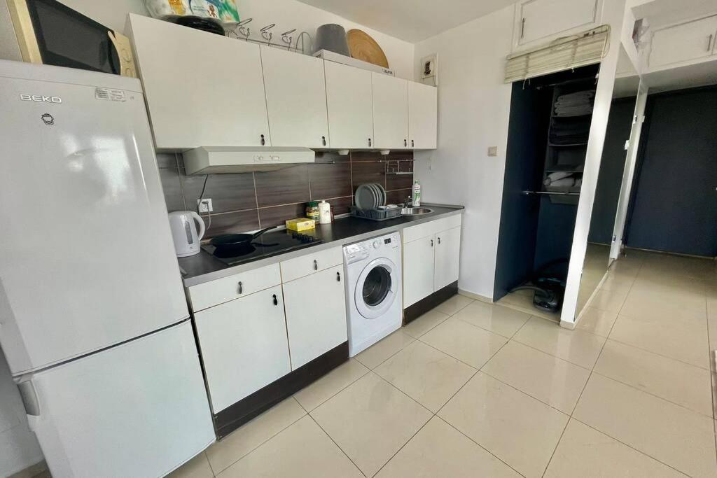 Sawa Apartment 2Xmetro Wifi 500 Mbs 50'Tv Netflix Hbo Appletv+ Warschau Buitenkant foto